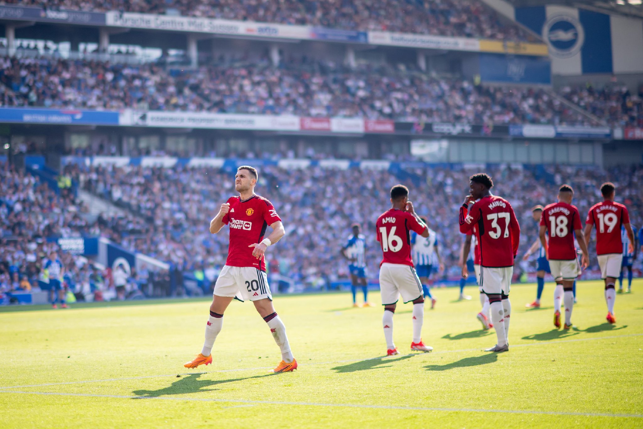 的中场指挥 的中场指挥