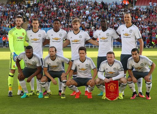 并消耗新月 并消耗新月